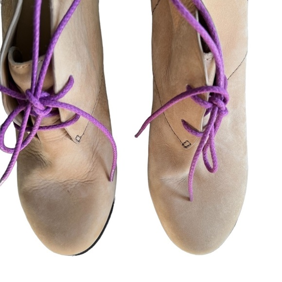 Cole Haan - Air Britt Chukka Ankle Bootie Wedge Tan Casual Heel Western Sz 10.5 - Picture 3 of 11